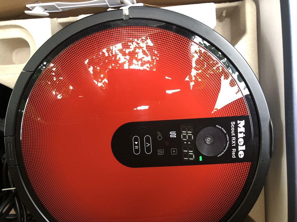 Miele Scout RX1 Red robot odkurzajacy w super stanie