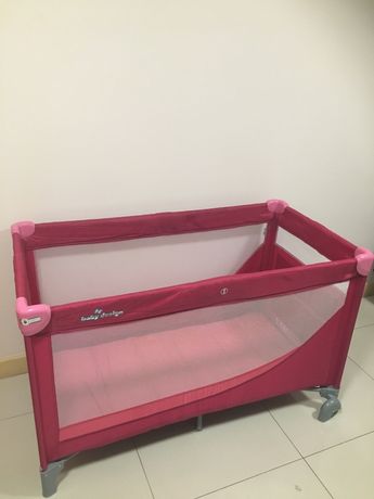 Łóżeczko turystyczne Baby Design różowe