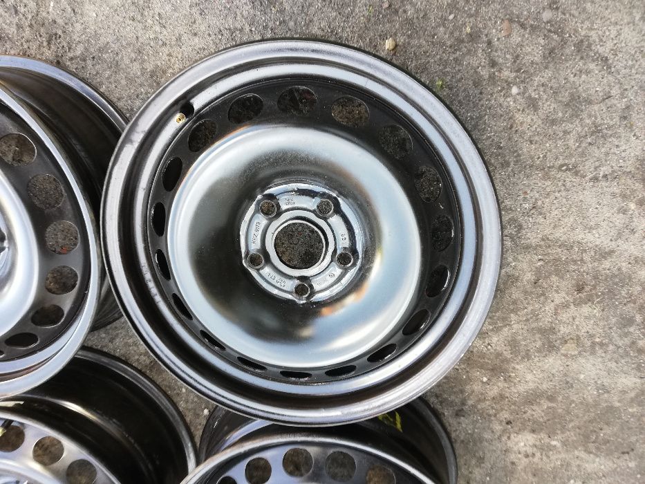 Felgi Stalowe VW Audi Skoda Seat 16 5x112 6,5j et44
