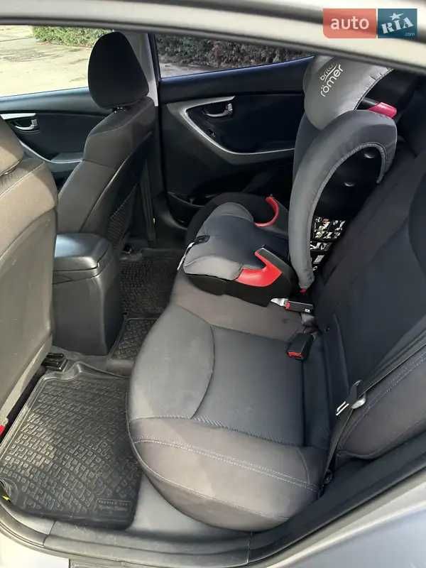 Продаю Hyundai Elantra MD 2011, механіка 1,8 з ГБО
