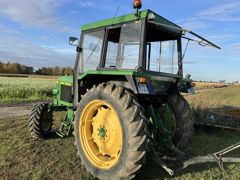 Ciągnik JOHN DEERE 2140