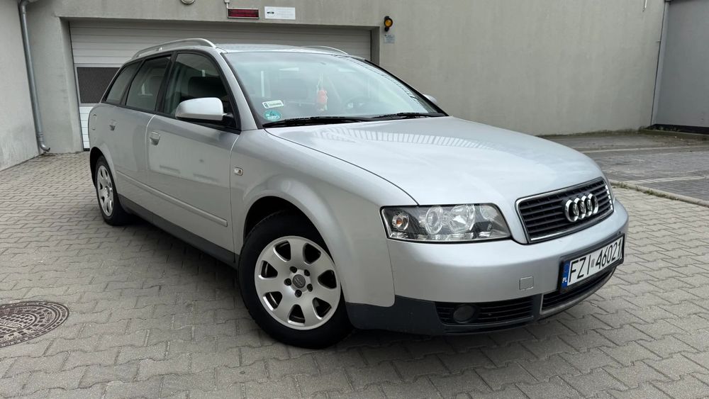 Audi A4 Avant Zadbane / Solidne / 1.8T / Hak