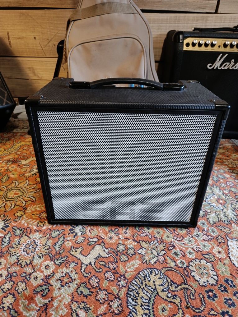 Amplificador de guitarra acústica e voz Elite Acoustics 100w a bateria