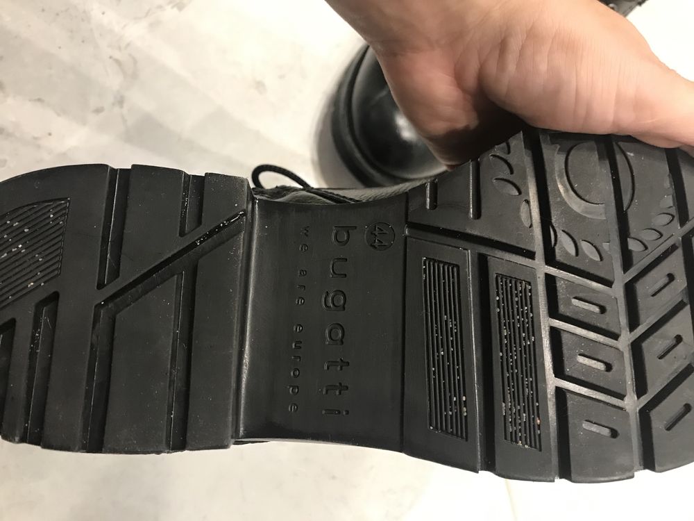 Buty męskie Bugatti stan idealny