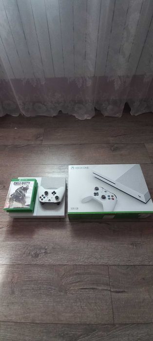 Xbox One S 500g + ігри