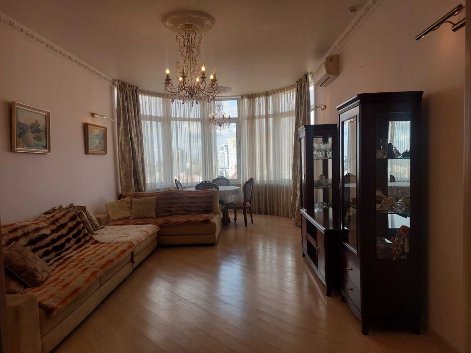 Оренда дворівневої 3к, Дмитрівська, 69,ЖК Златоустівський