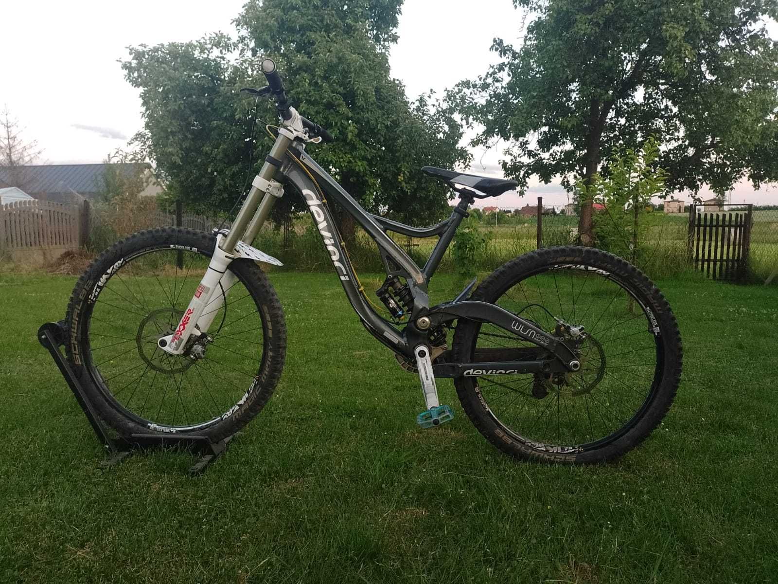 Rower Downhill Devinci Wilson