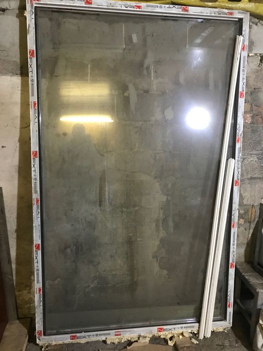 Окно м/п + ролет 1,33*2,1