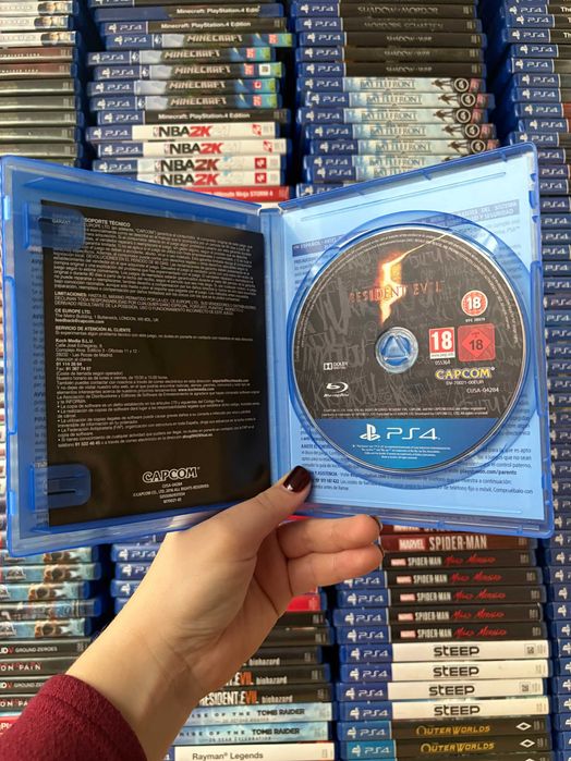 Гра Resident Evil , диск з грою на пс 4, ліцензія