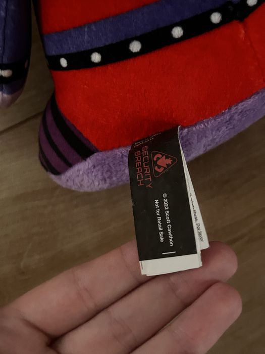 іграшка fnaf роксана