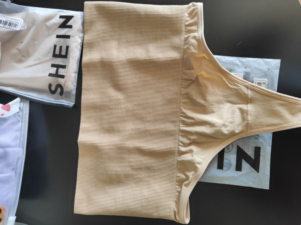 NOWE SHEIN Stringi modelujące beżowe wysoki stan