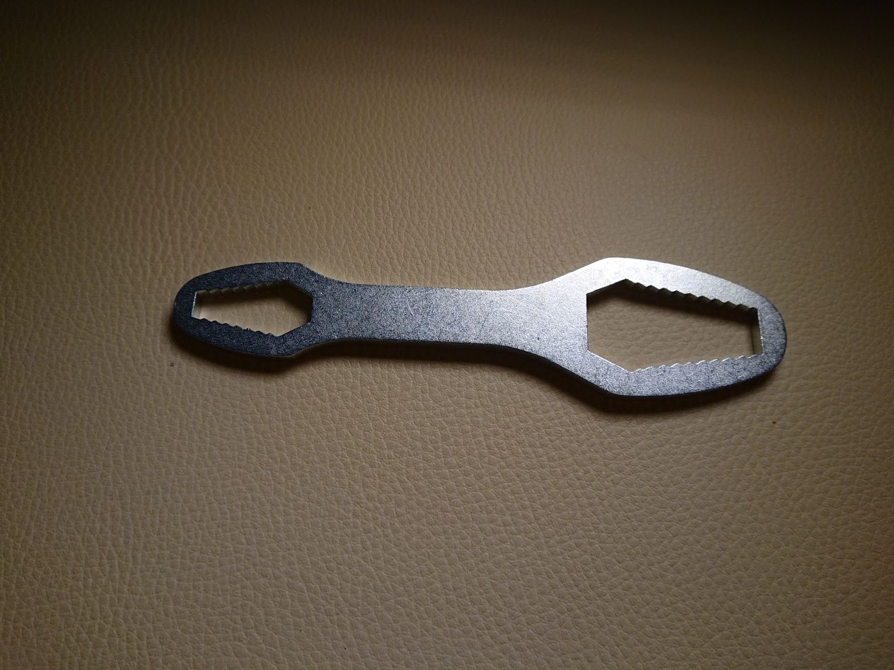 Накидной гаечный ключ 8-22 мм