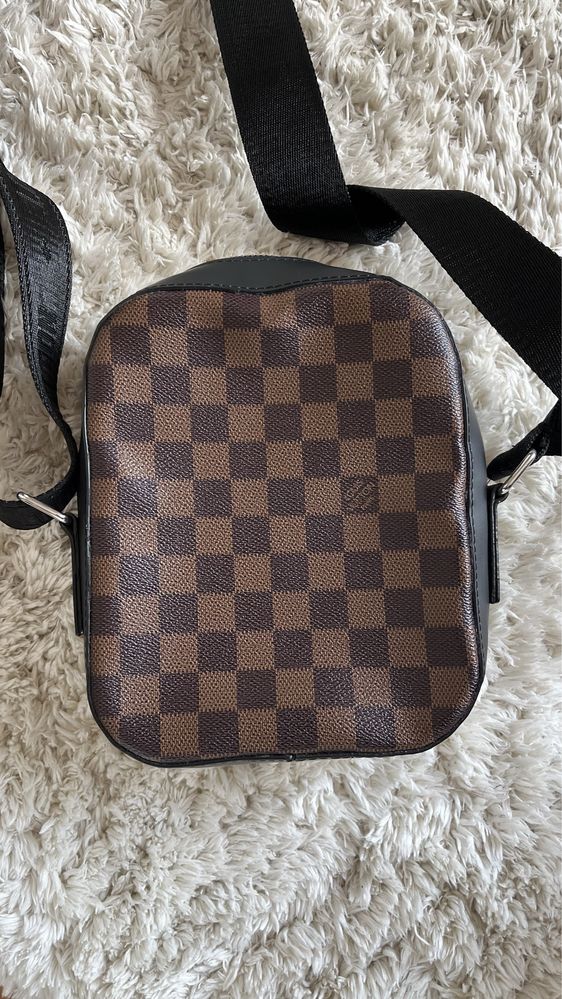 Nerka szaszetka Louis Vuitton lv