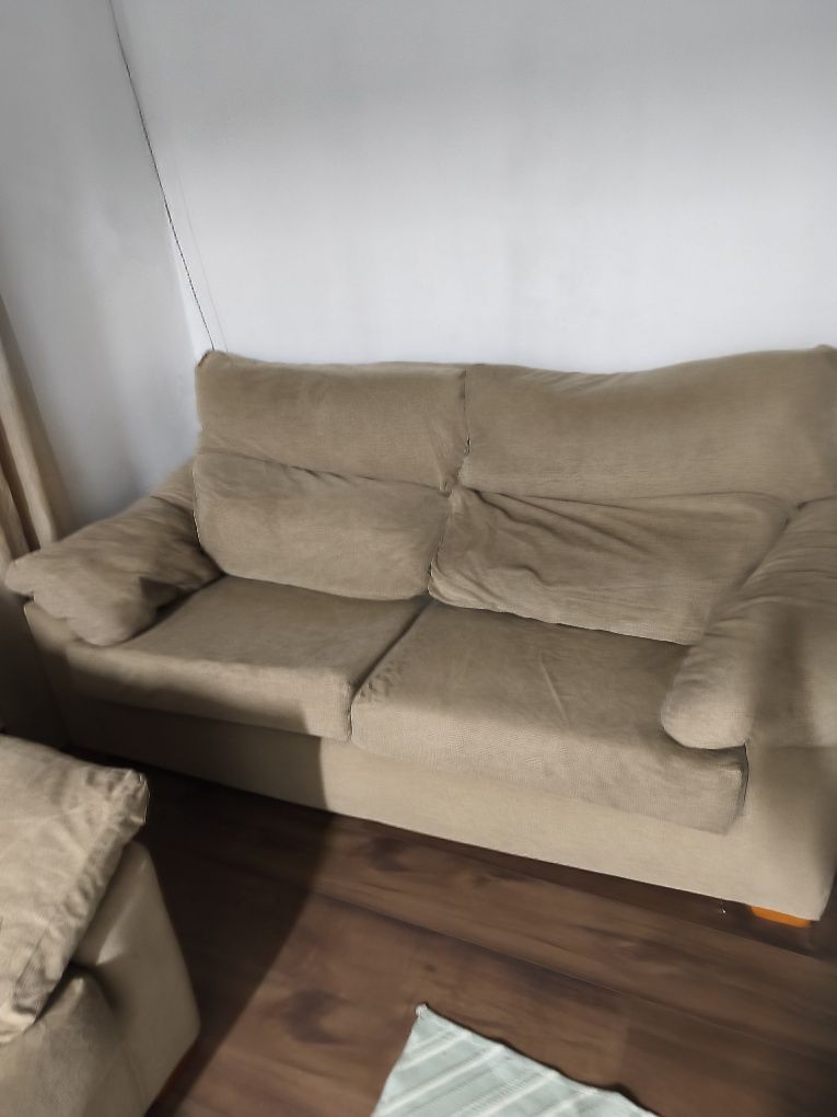 Sofá de 2 e 3 lugares