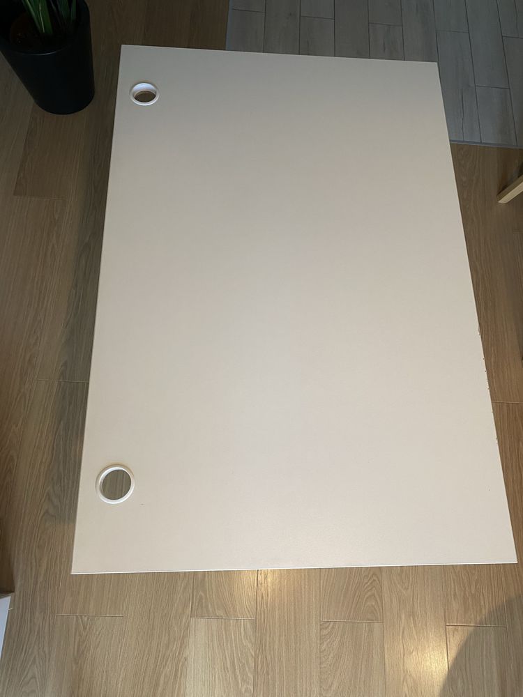 IKEA białe biurko