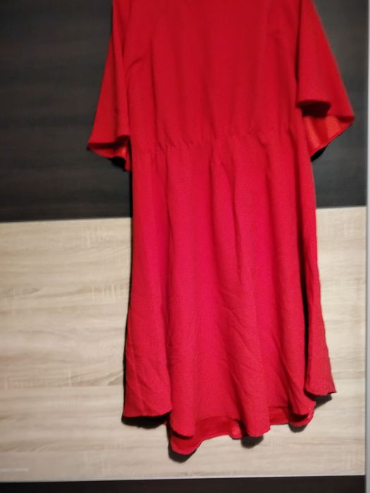 Śliczna sukienka 46/48 nowa