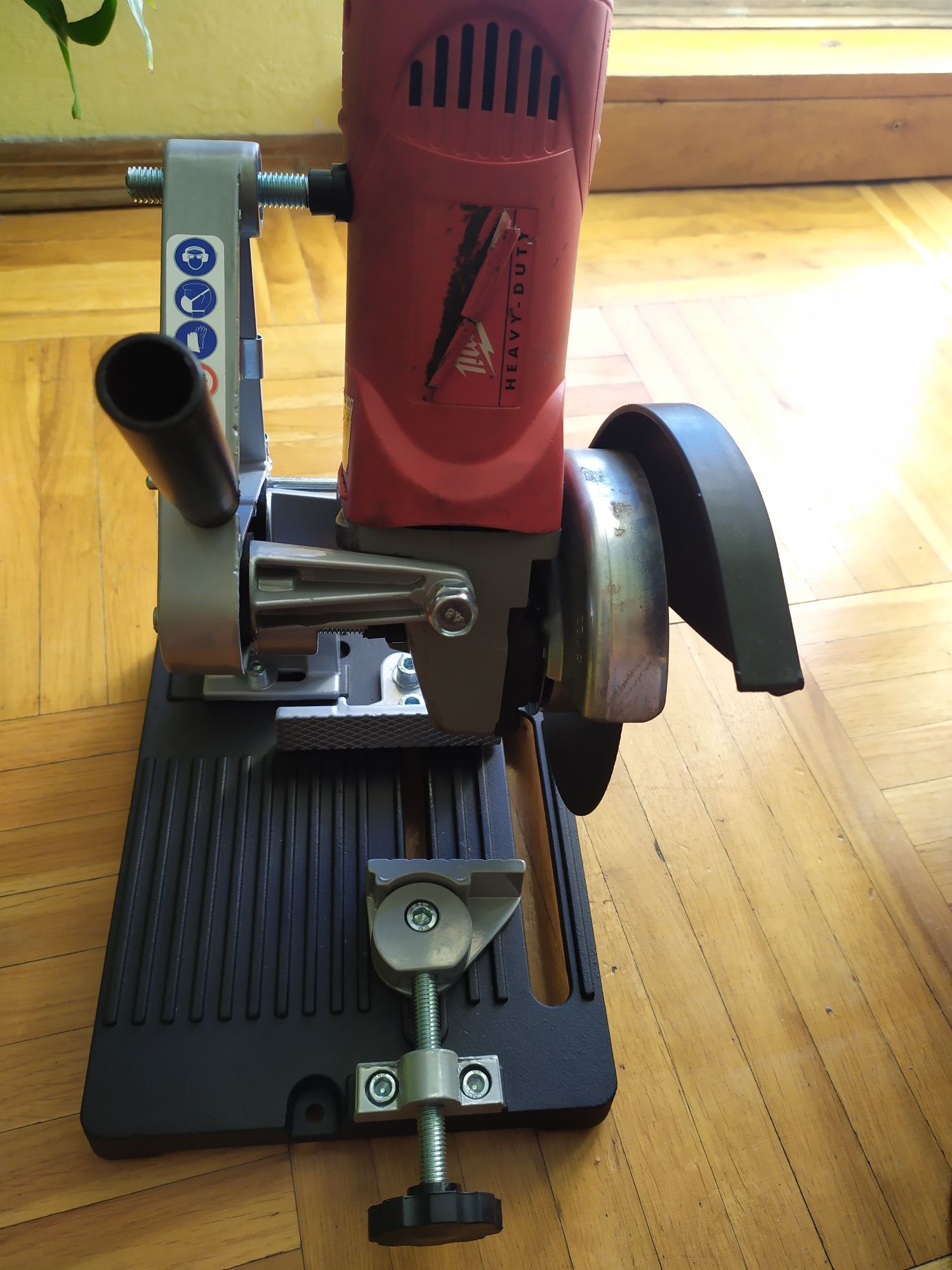 Milwaukee szlifierka 1520W