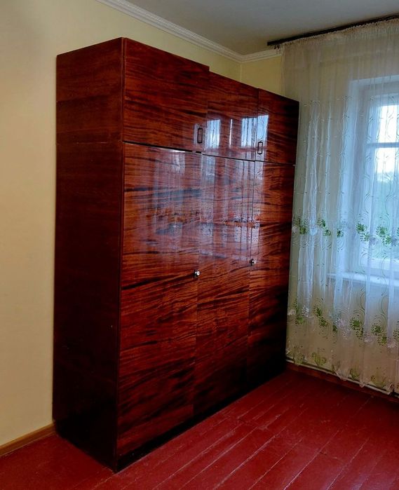 Шафа з антрисолями