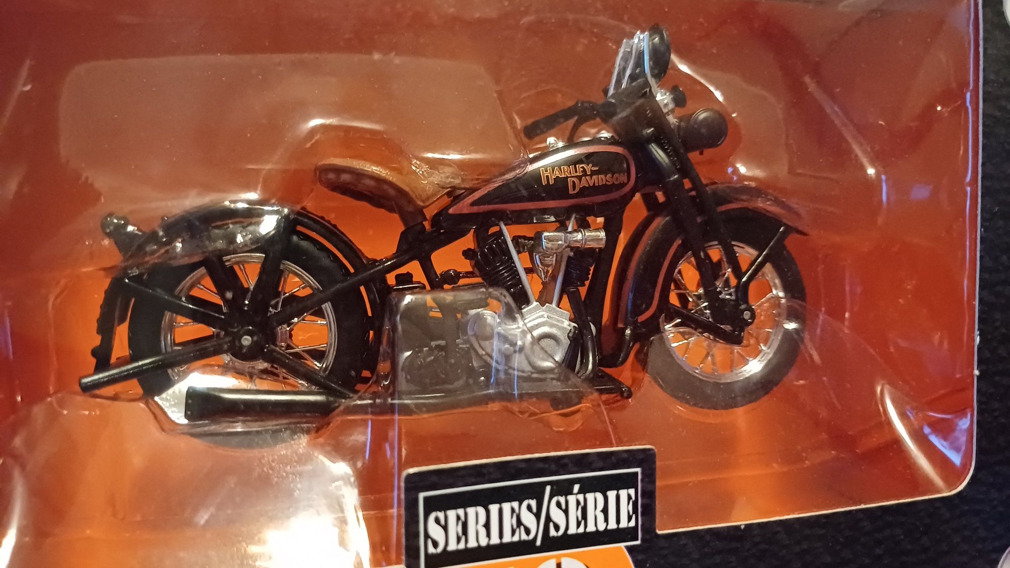MAISTO Harley Davidson Seria 18