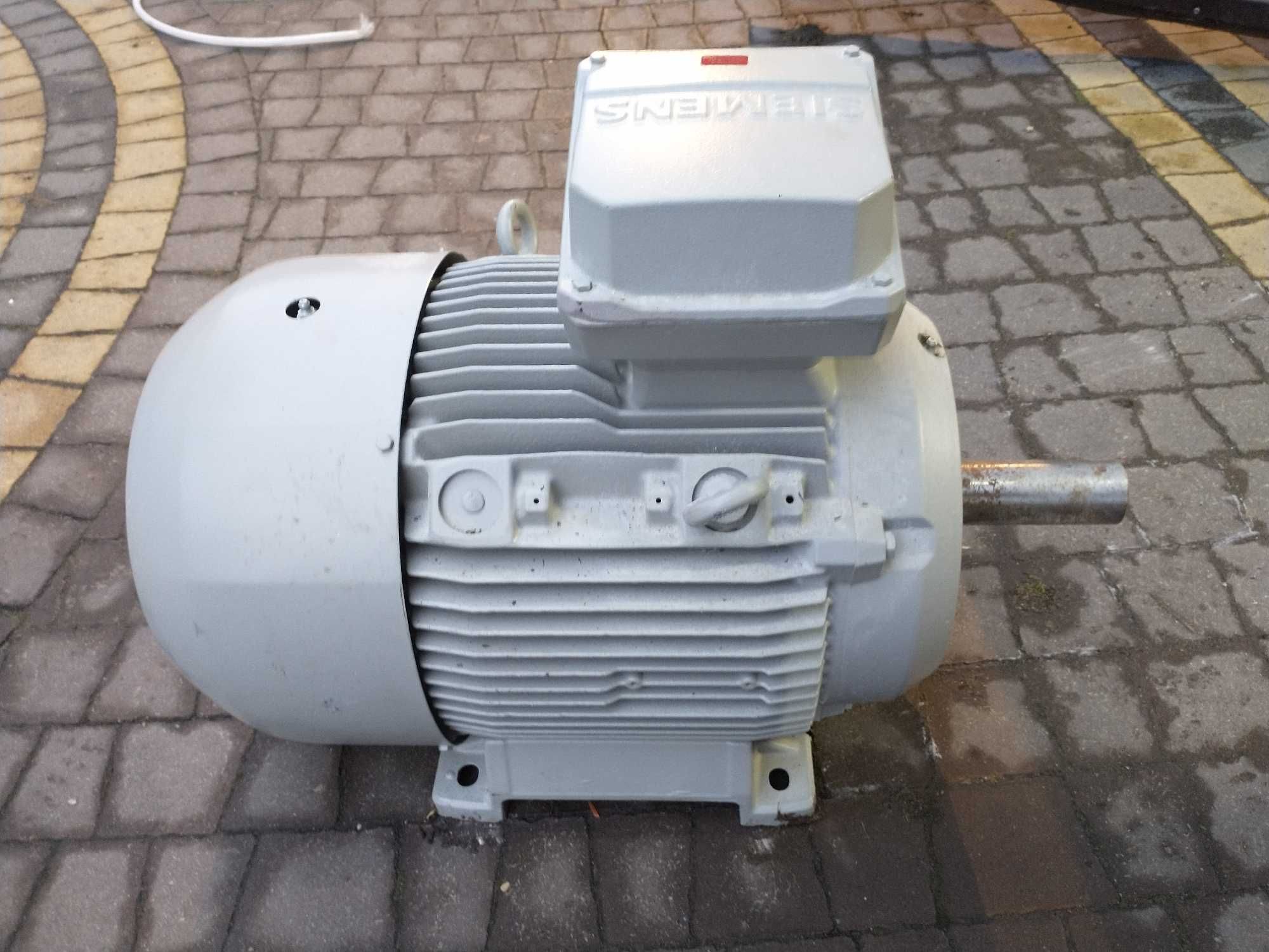 Silnik Siemens 11kW 2955obr. Nowy Czeski