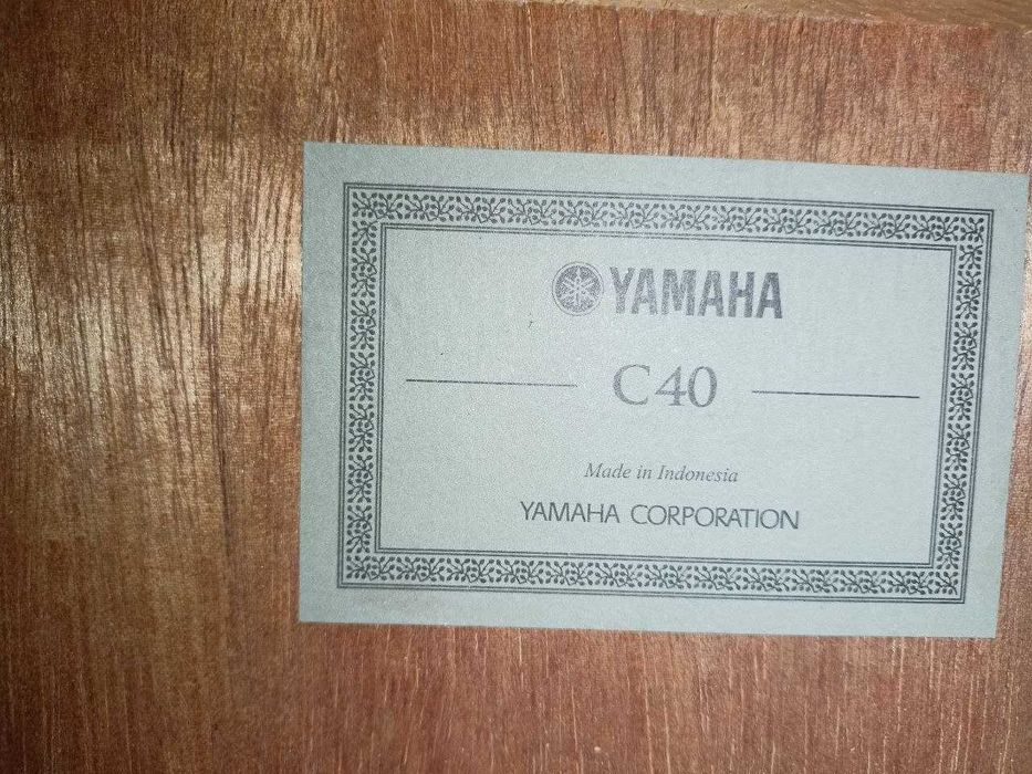 Класична гітара Yamaha C40 з чохлом