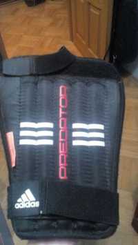 Adidas Predator(Original) щитки футбольні