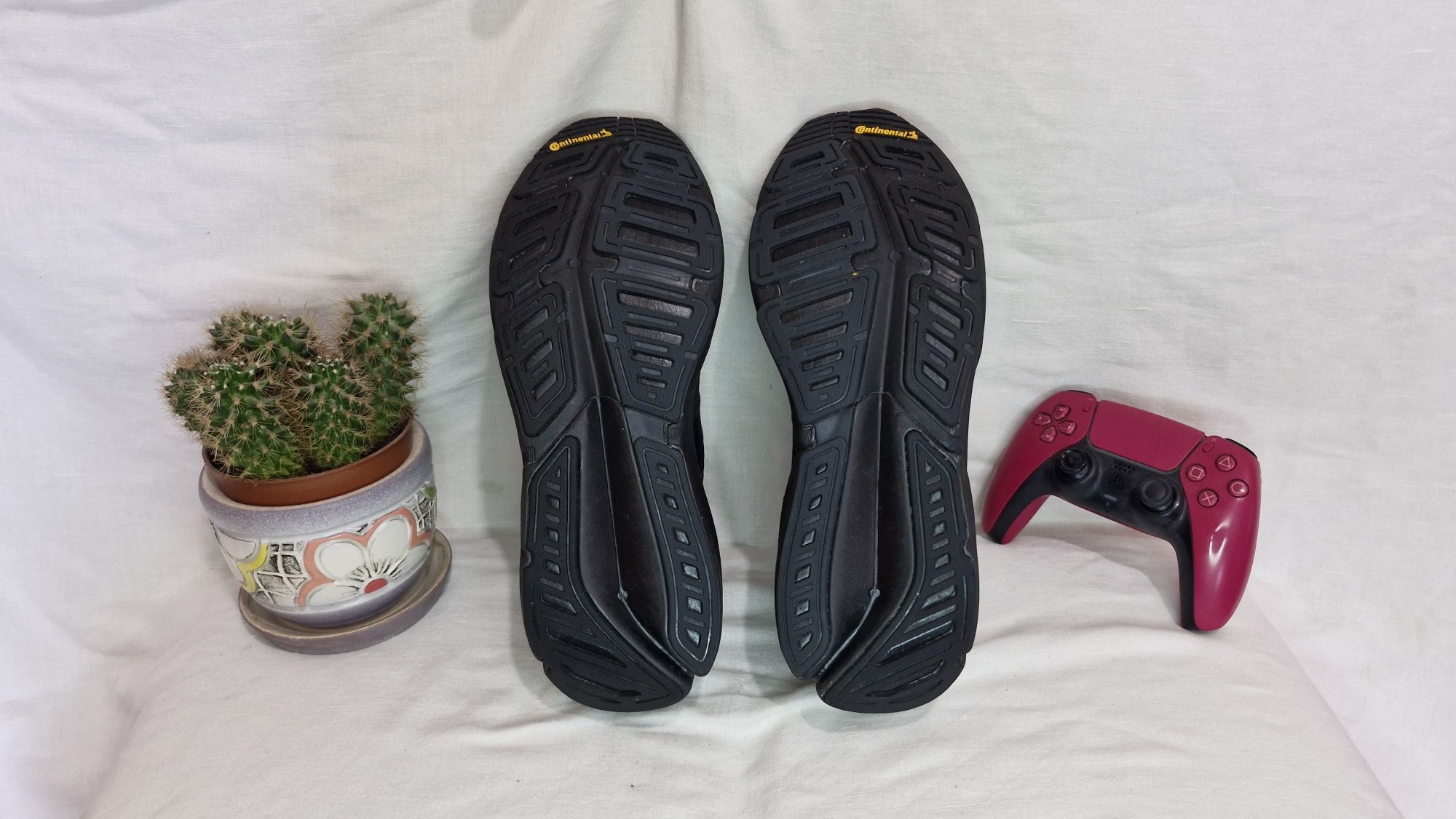 Кросівки Adidas Adistar.Розмір 44