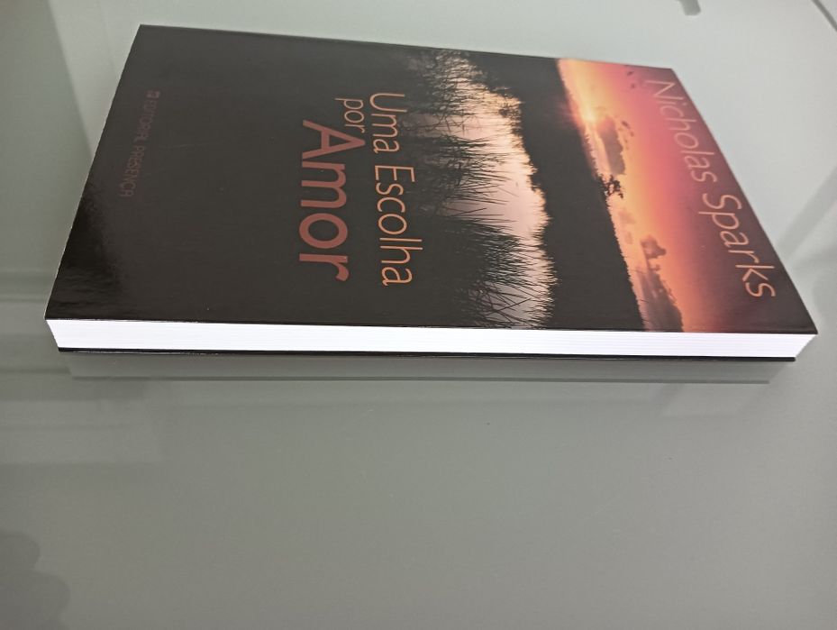 Uma Escolha por Amor	de Nicholas Sparks	Como novo!