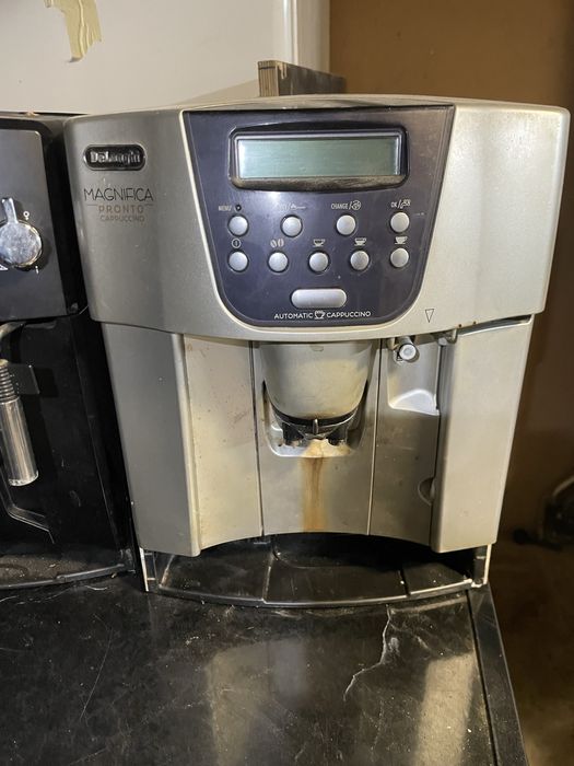 Продам на запчастини,кофемашина Delonghi