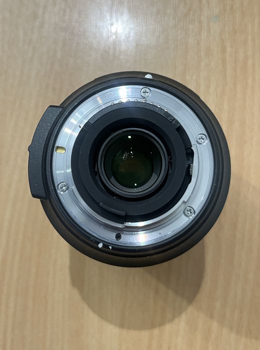 Об'єктив Nikon AF-S DX Nikkor 18-140mm f/3.5-5.6G ED VR