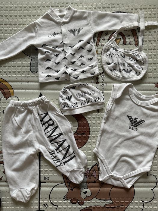 Zestaw ubrań Armani Baby 56/62