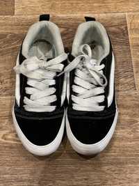 Knu skool vans )