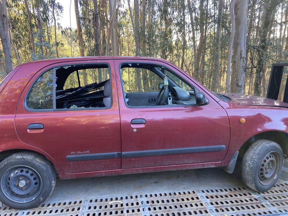 Nissan Micra para peças