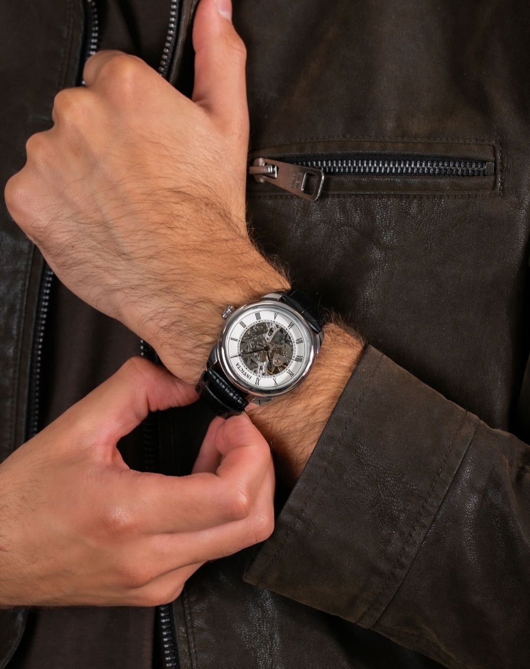Мужские механические часы Invicta Specialty 23533 оригинал