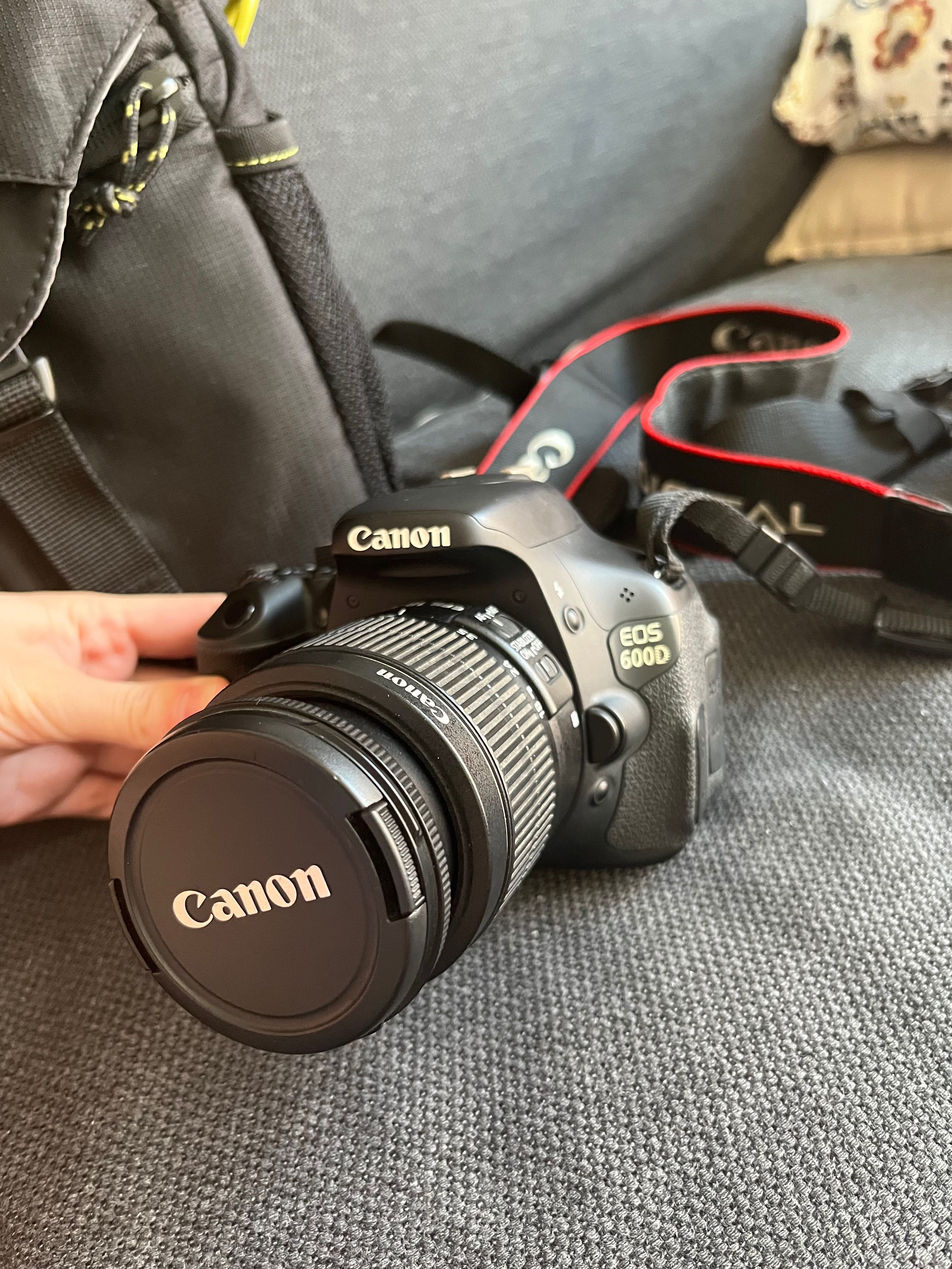 Aparat Canon EOS 600D + ef 50mm f/1.8