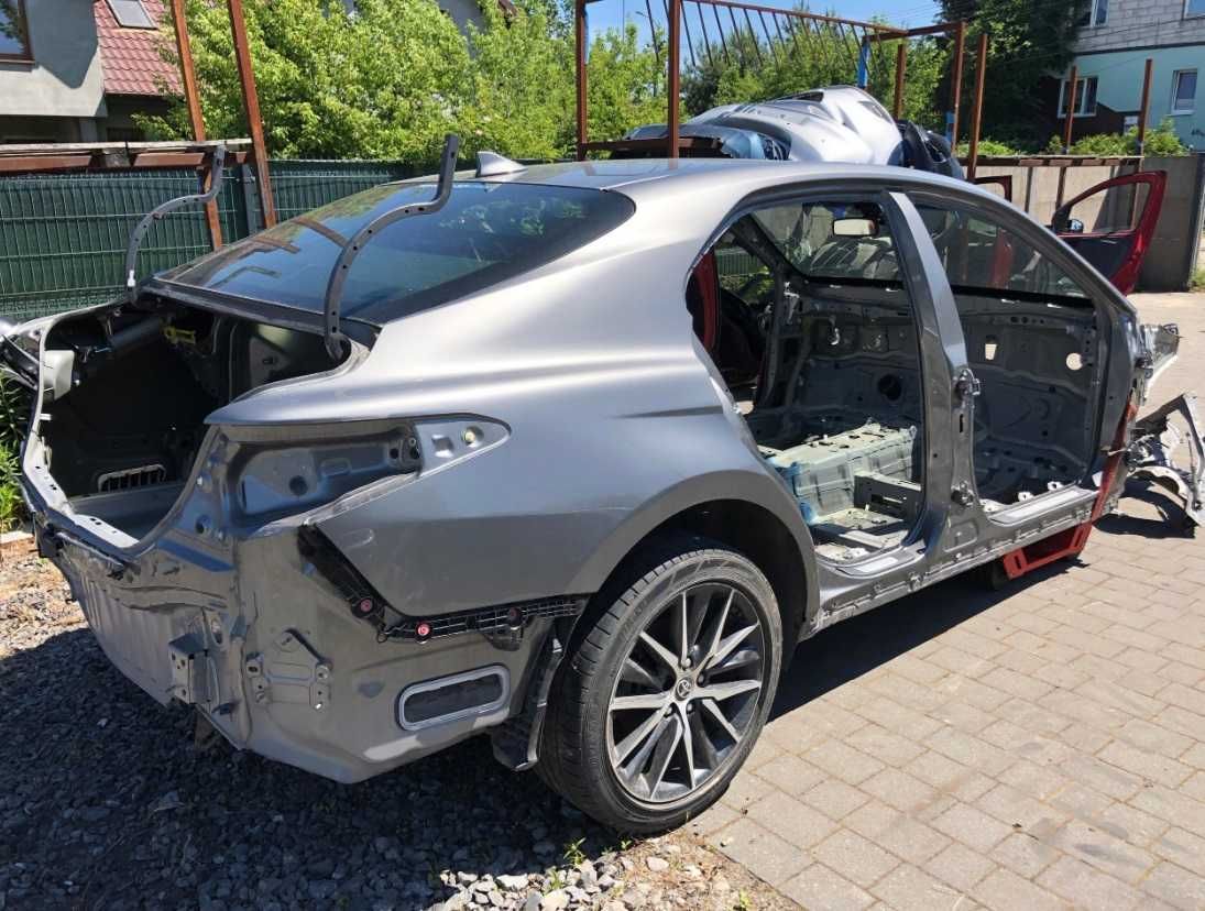 Бампер Toyota Camry 70 Тойота Камри Кемри Четверть Запчастини