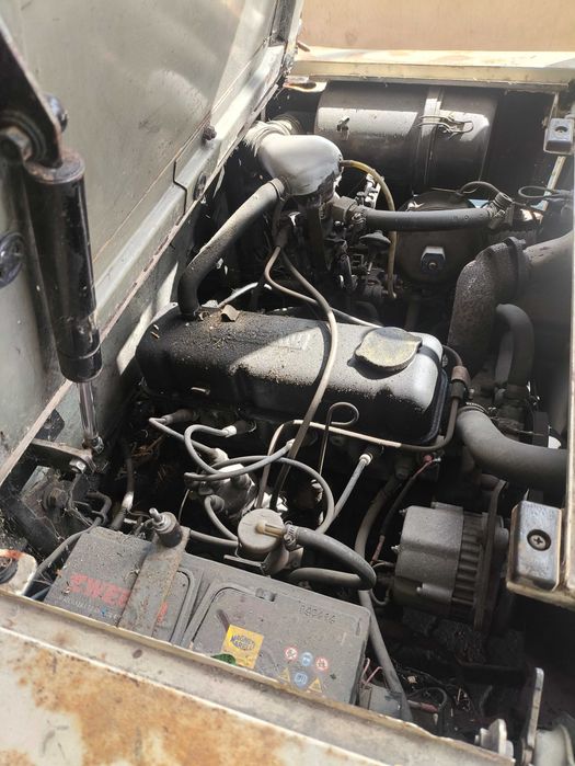Empilhador Nissan 1500 kg Gás e Gasolina