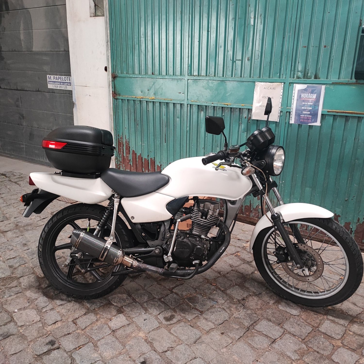 Vendo mota 125  Honda cargo branca