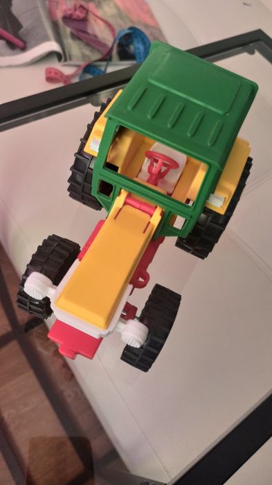 Трактор игрушка...