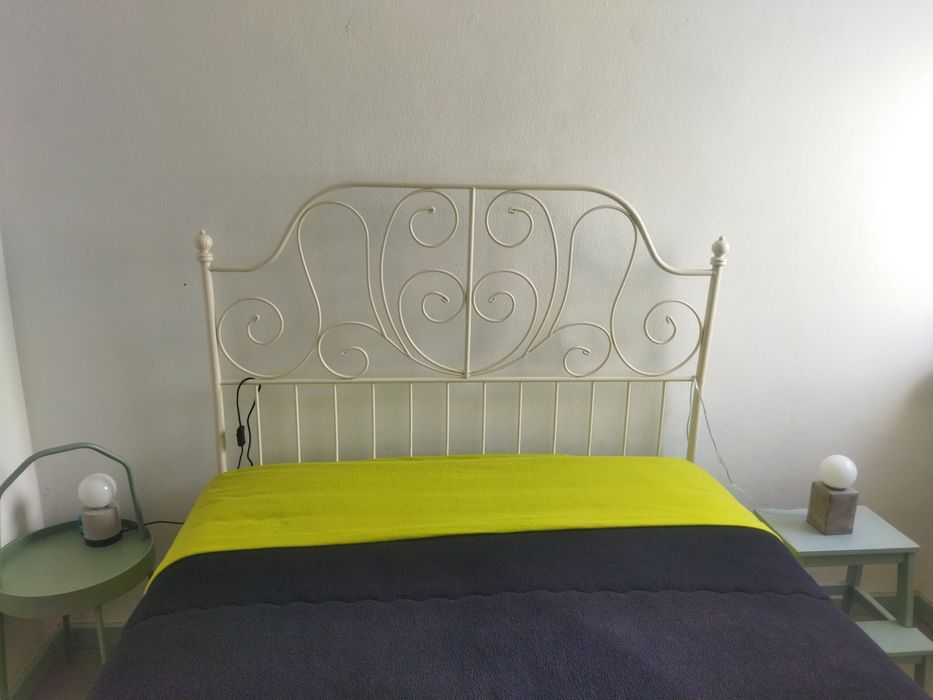 Vendo cama casal metálica como nova