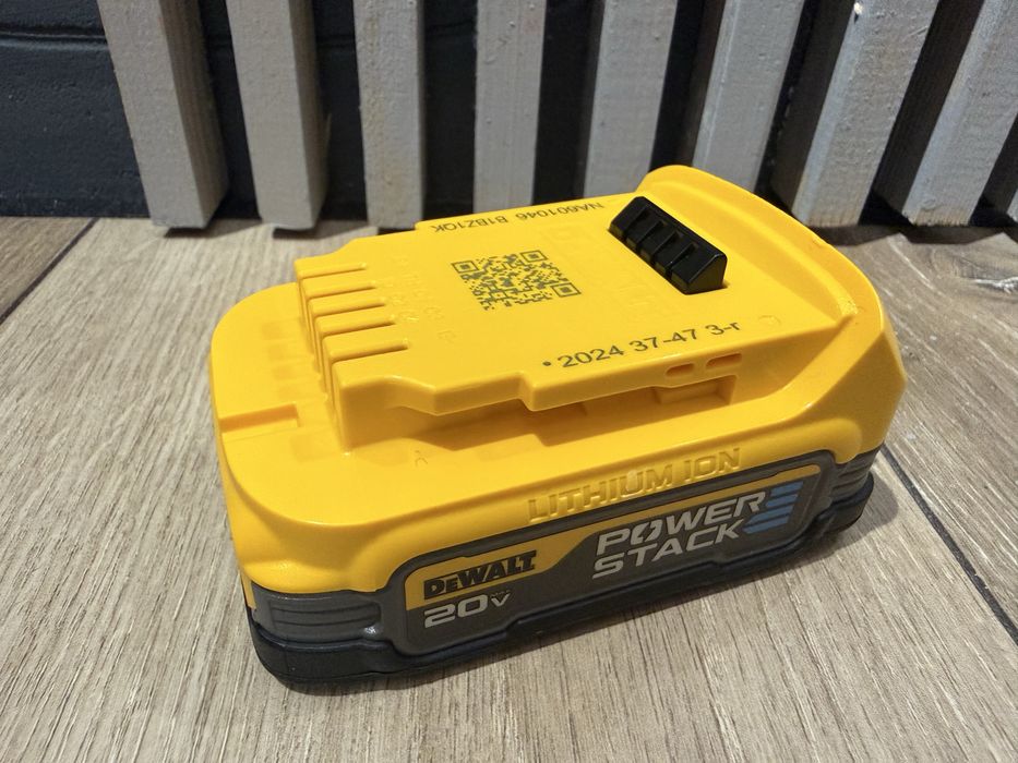 Акумулятор Dewalt DCBP034 оригінальний новий