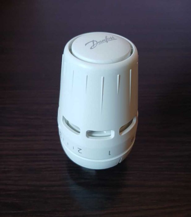 Термоголовки Danfoss Regus M30x1.5, вбудований датчик