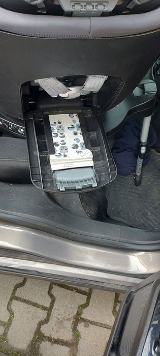 Fotelik samochodowy Britax Romer Dualfix i-Size iSense z bazą