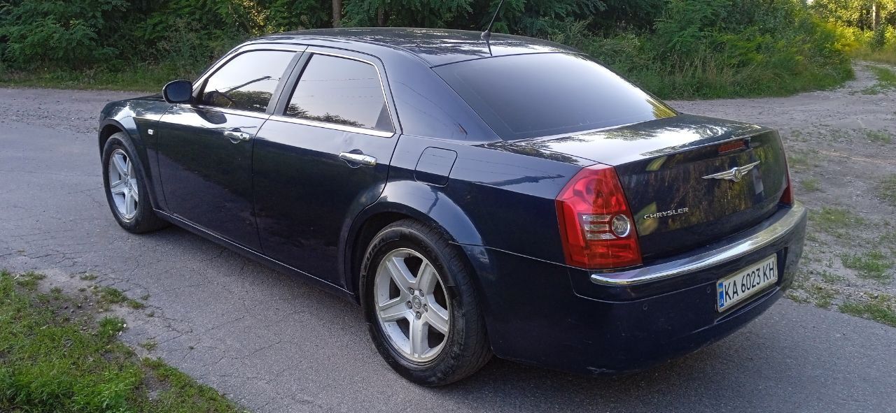 Продам Crysler 300c. 2.7 v6 2007 gbo