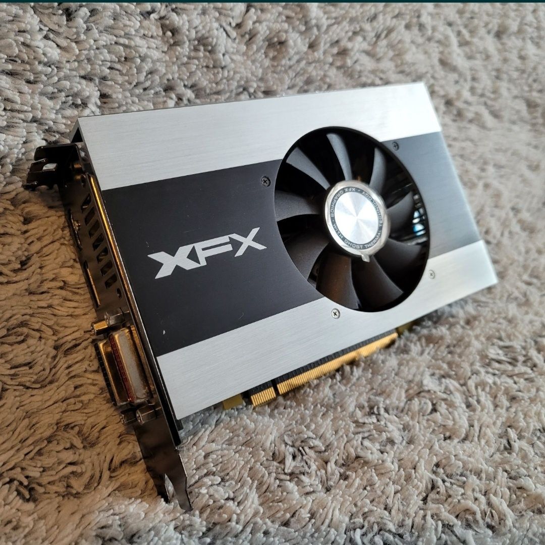 Karta grafiki XFX Radeon R7 260X 1GB DDR5