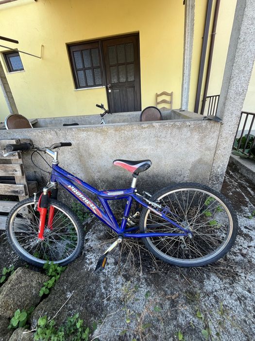 Bicicleta tamanho medio com mudancas