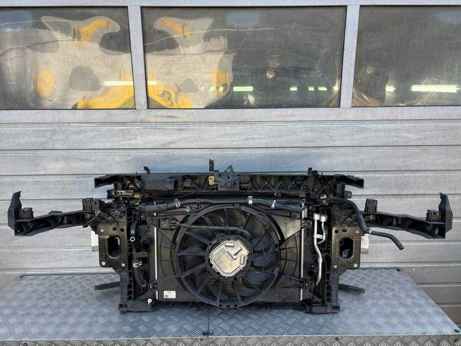 KIA NIRO I Передня панель, телевізор