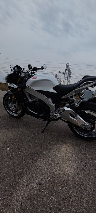 Aprilia Tuono v4 1000 aprc 2011