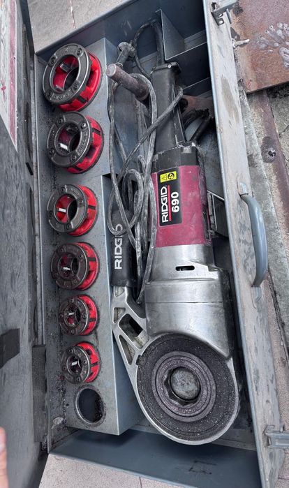 Gwintownica elektryczna RIDGID 690  stan bardzo dobry