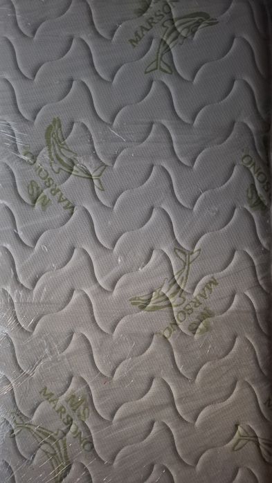 Colchão de berço, marca " Marsono"